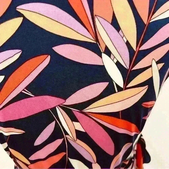 Maggie London Multicolor V Neck Cap Sleeve Wrap Dress Size 6 - Picture 15 of 15